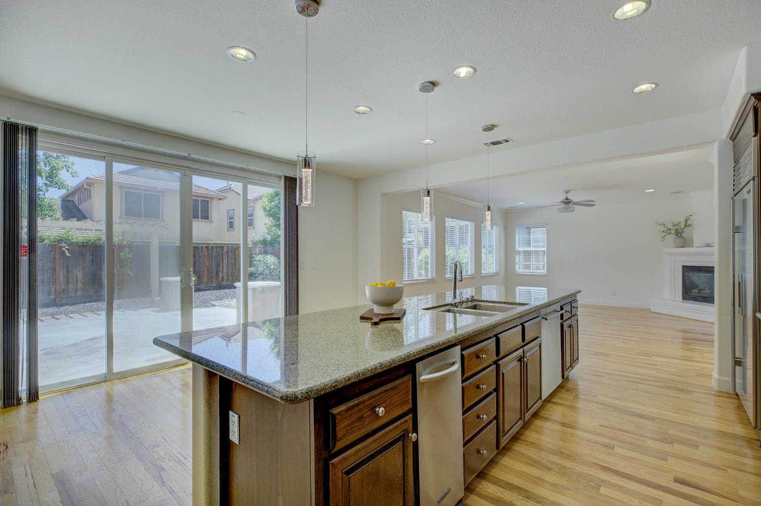 Detail Gallery Image 17 of 43 For 2229 Eastwood Dr, Roseville,  CA 95747 - 4 Beds | 3 Baths