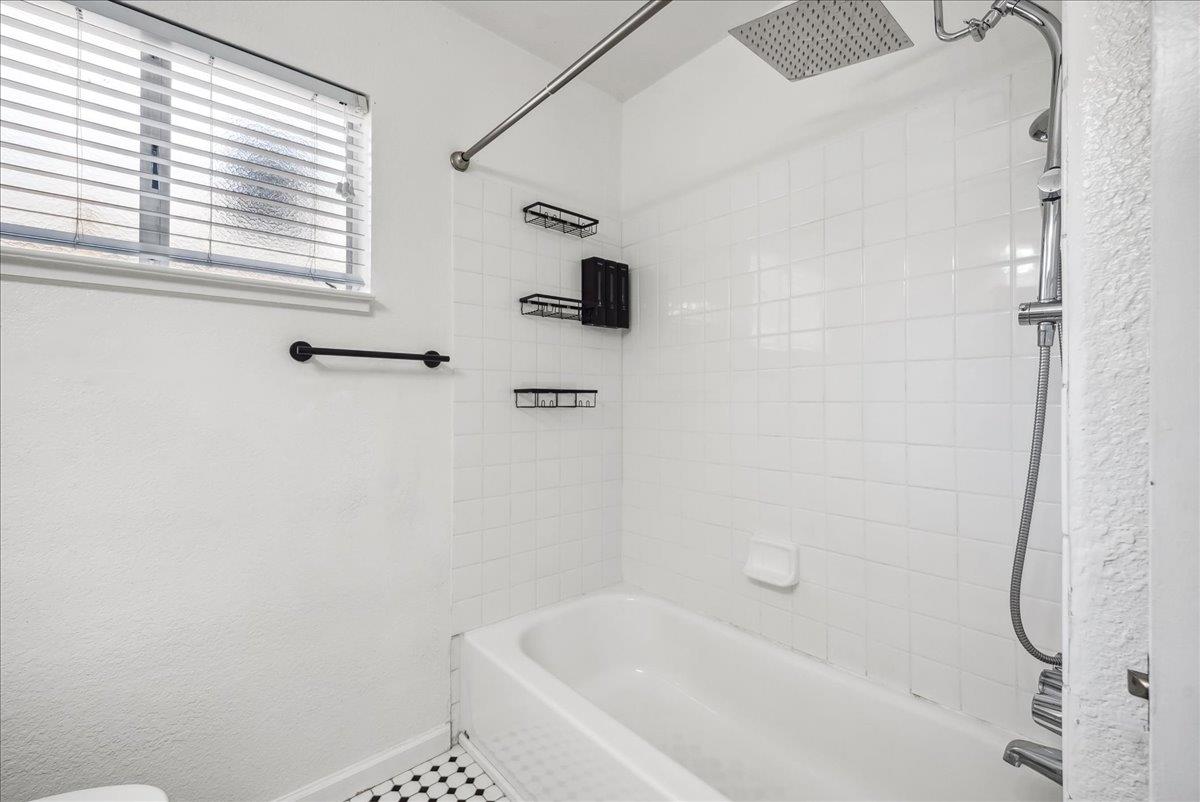 Detail Gallery Image 21 of 36 For 817 Oakland Ave, Roseville,  CA 95678 - 3 Beds | 1/1 Baths