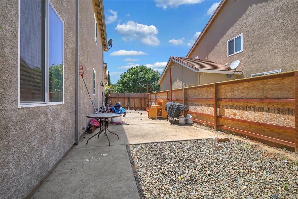Detail Gallery Image 44 of 47 For 2189 Stonewater Dr, Yuba City,  CA 95991 - 4 Beds | 2/1 Baths