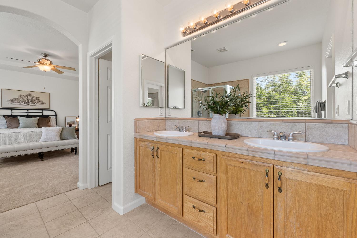 Detail Gallery Image 43 of 53 For 1889 Broadford Dr, Folsom,  CA 95630 - 4 Beds | 3 Baths