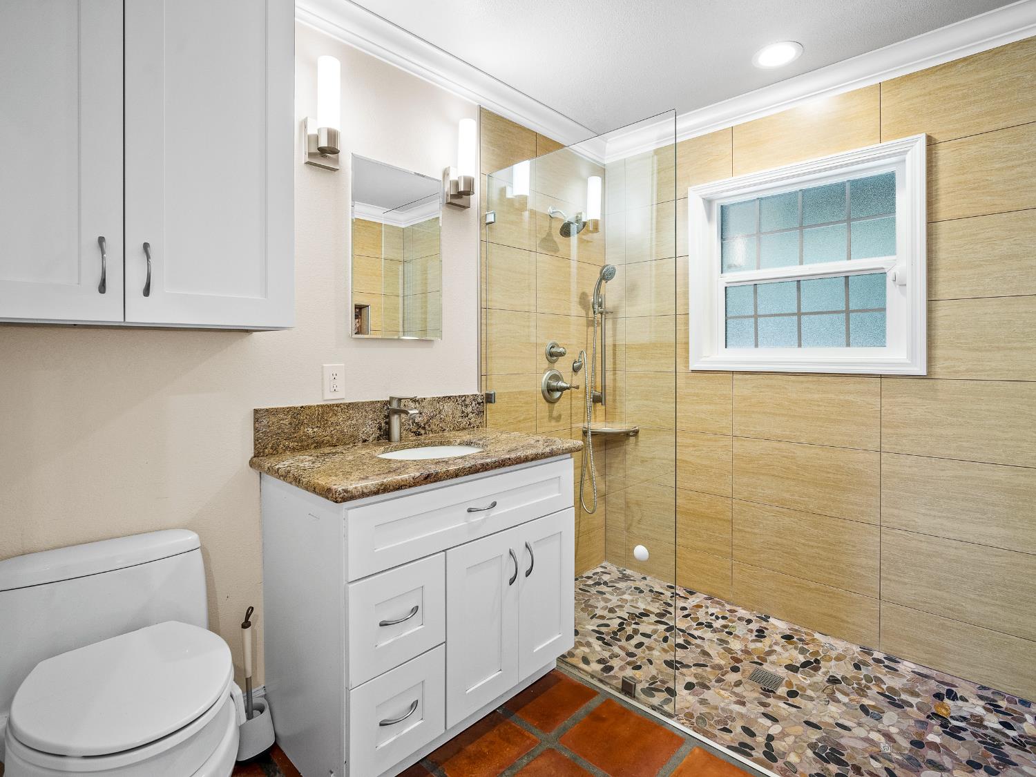 Detail Gallery Image 23 of 85 For 6809 Stanley Ave, Carmichael,  CA 95608 - 5 Beds | 4 Baths