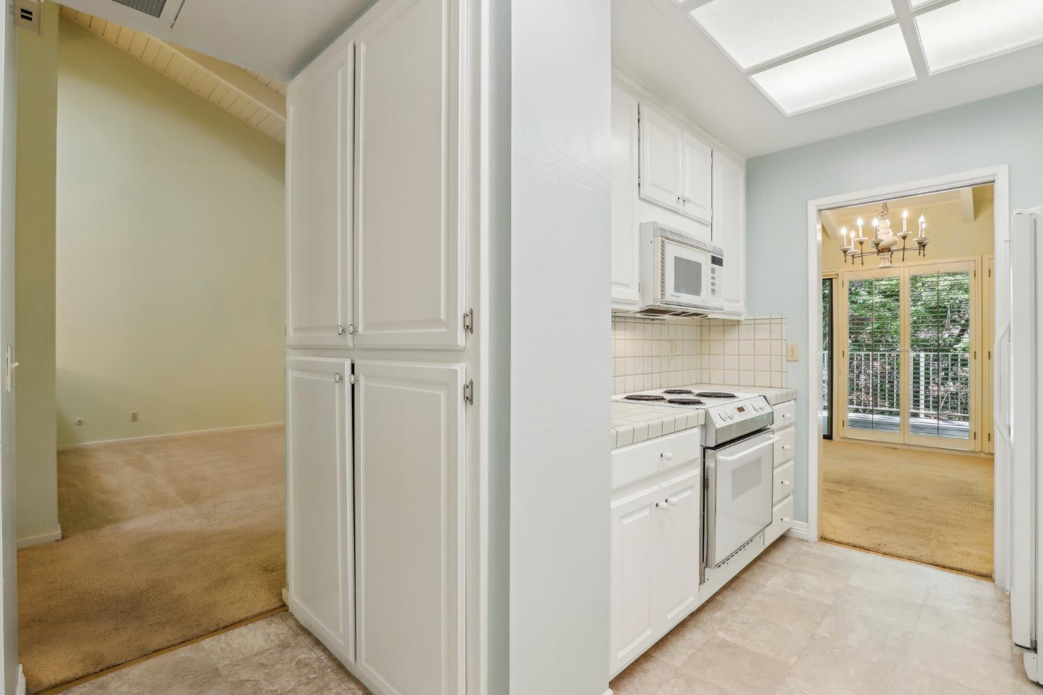 Detail Gallery Image 20 of 47 For 84 Riverknoll Pl, Carmichael,  CA 95608 - 2 Beds | 2/1 Baths