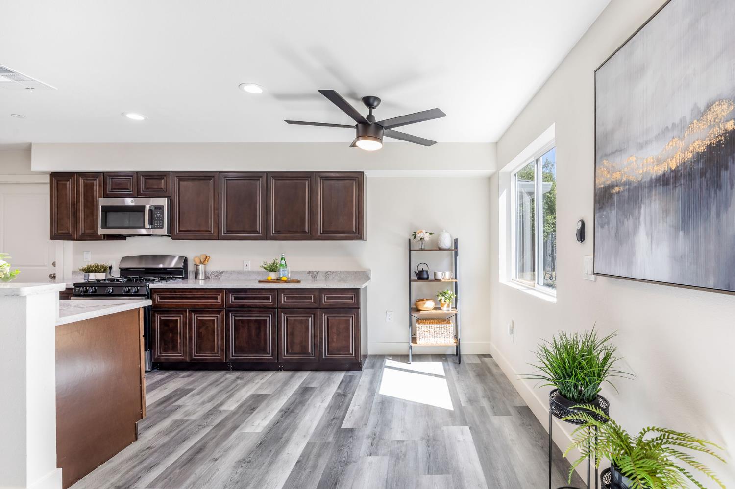 Detail Gallery Image 9 of 81 For 2409 Cava Ct, Sacramento,  CA 95825 - – Beds | – Baths