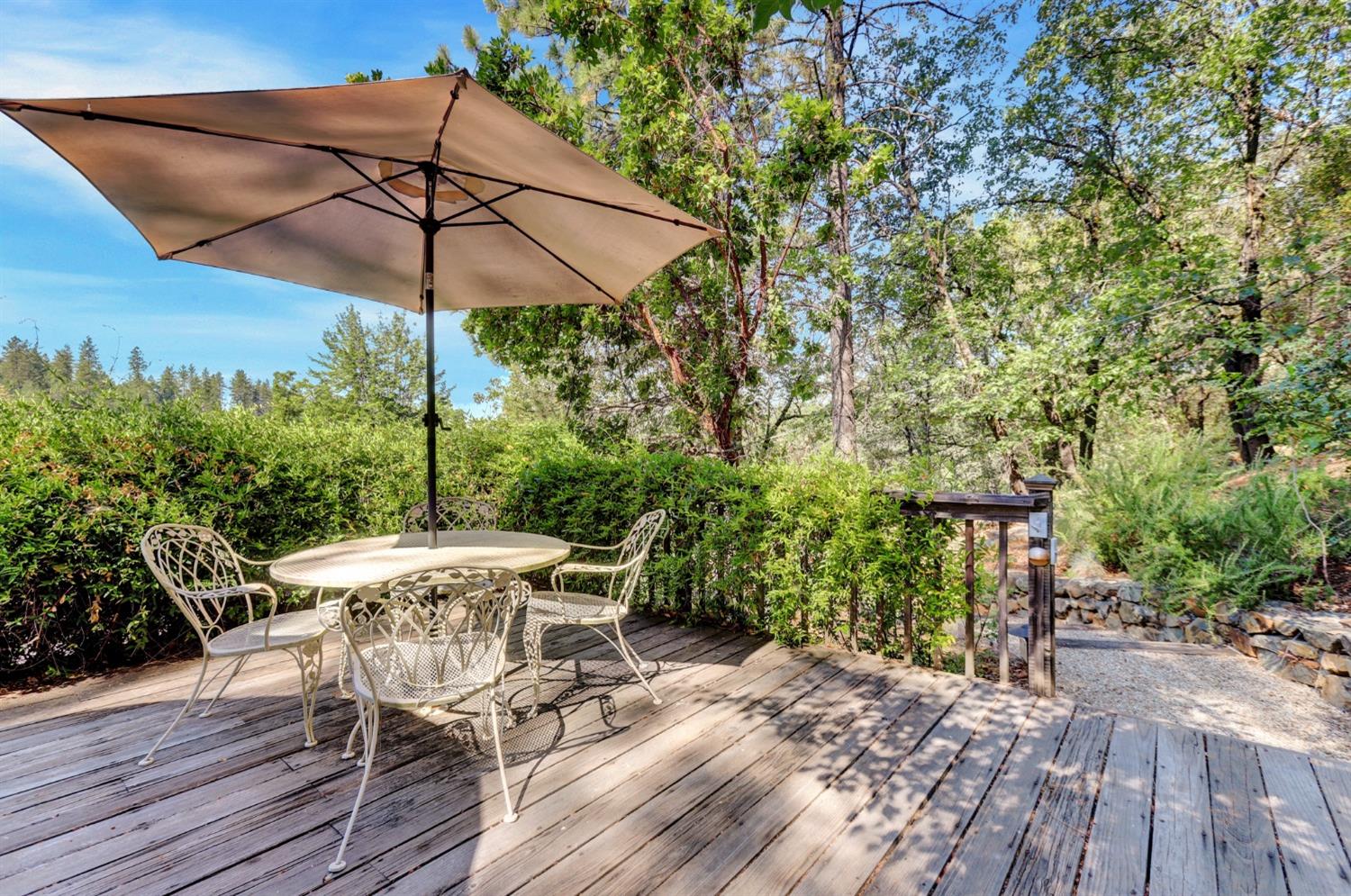 Detail Gallery Image 83 of 99 For 16949 Round Valley Cir, Grass Valley,  CA 95949 - 3 Beds | 2/1 Baths