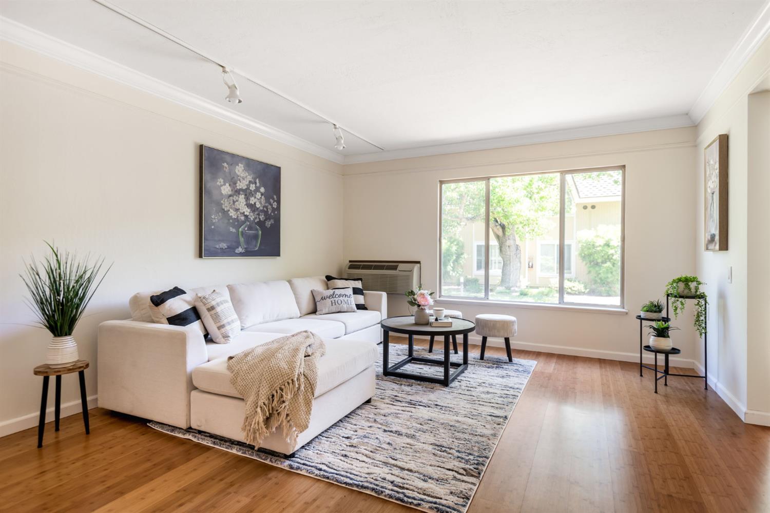 Detail Gallery Image 9 of 28 For 1833 Skycrest Dr #2,  Walnut Creek,  CA 94595 - 2 Beds | 2 Baths