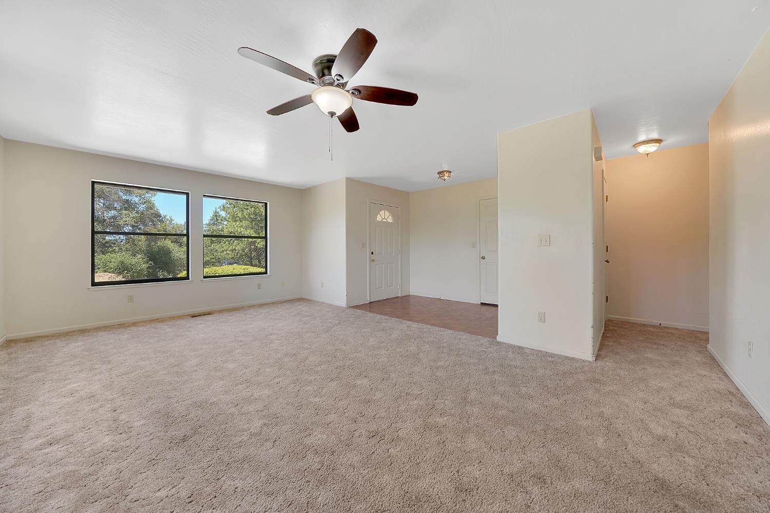 Detail Gallery Image 9 of 61 For 6816 Italian Vista Ct, Mokelumne Hill,  CA 95245 - 3 Beds | 2 Baths
