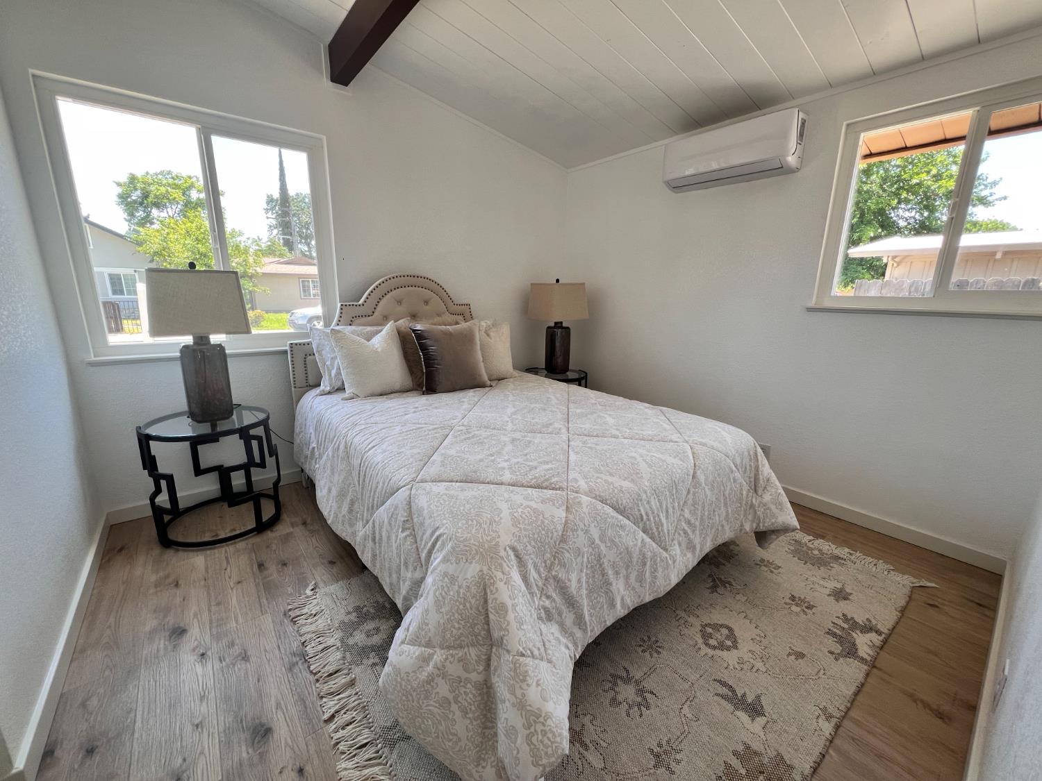 Detail Gallery Image 12 of 15 For 717 E Barrymore St, Stockton,  CA 95204 - 3 Beds | 1 Baths