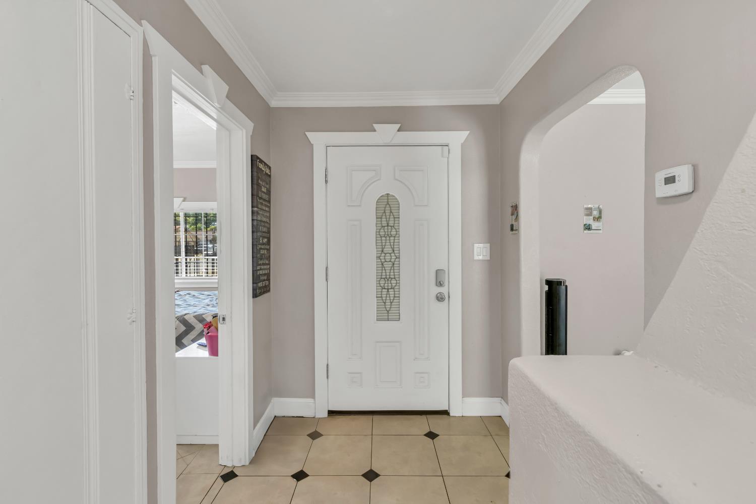 Detail Gallery Image 7 of 46 For 4345 48th St, Sacramento,  CA 95820 - 3 Beds | 2 Baths