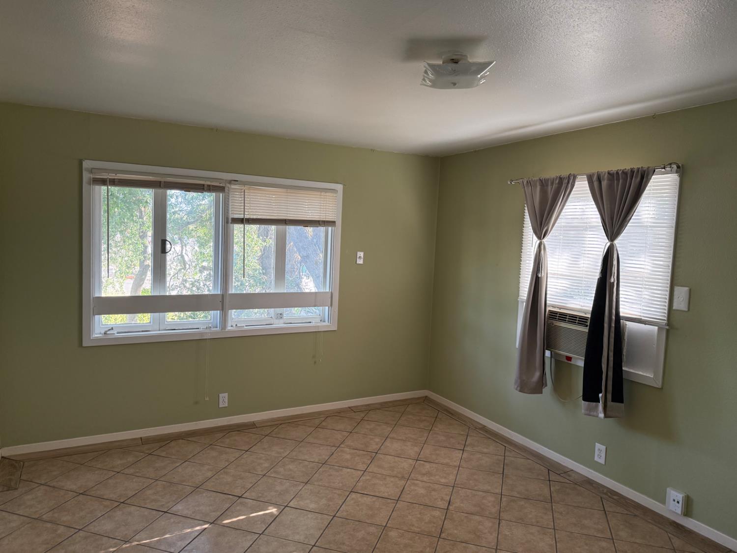 Detail Gallery Image 6 of 7 For 1017 Beamer St a,  Woodland,  CA 95695 - 1 Beds | 1 Baths