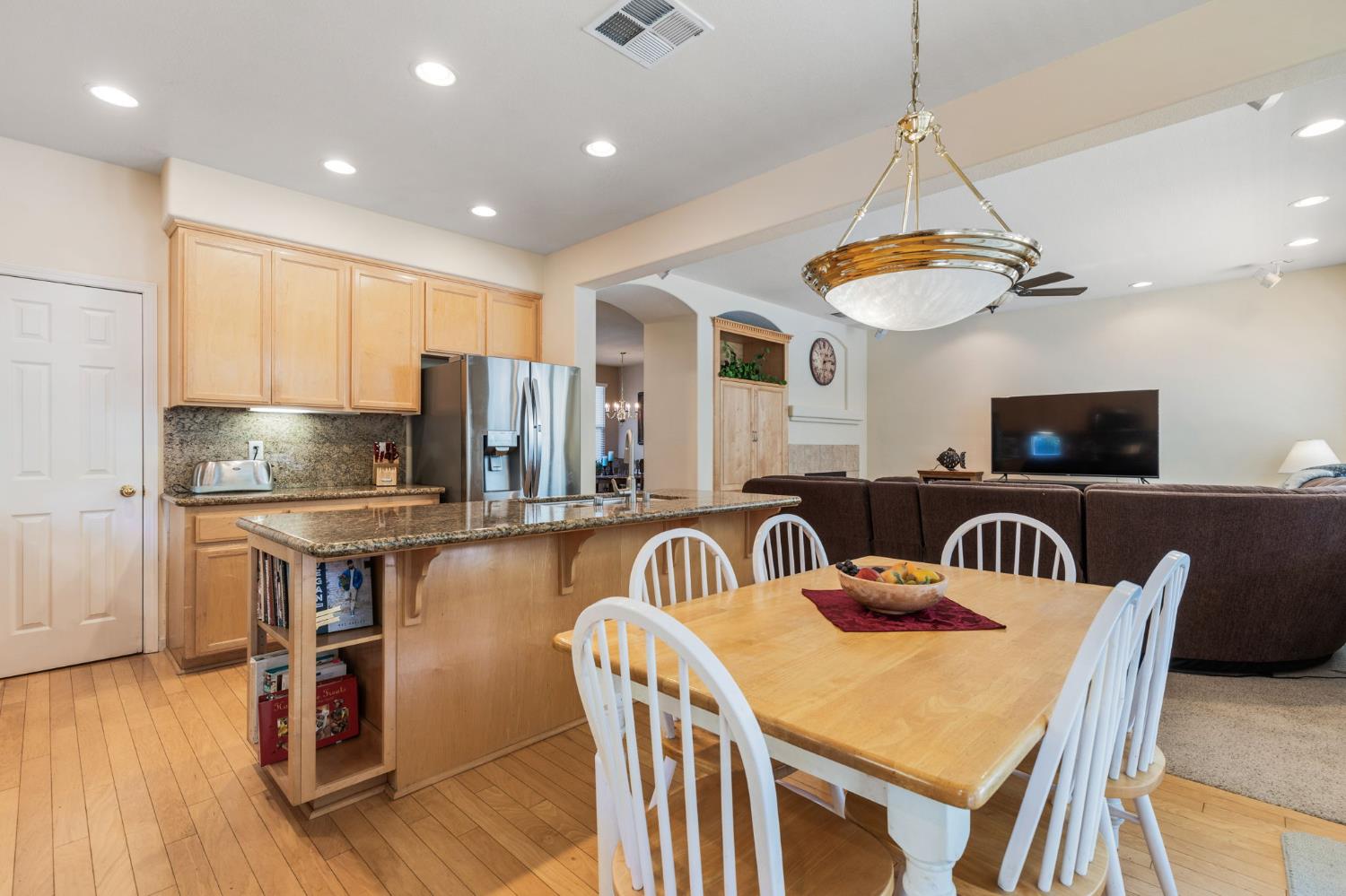 Detail Gallery Image 11 of 37 For 1931 Sanderling Ct, Rocklin,  CA 95765 - 5 Beds | 3 Baths