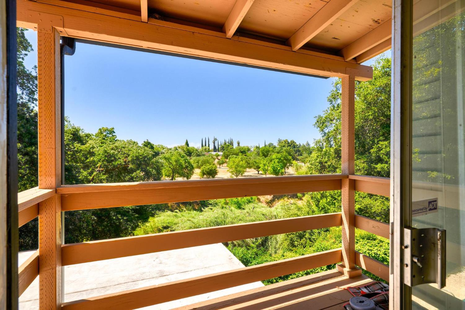 Detail Gallery Image 32 of 58 For 2028 Scenic Dr, Modesto,  CA 95355 - 3 Beds | 3 Baths
