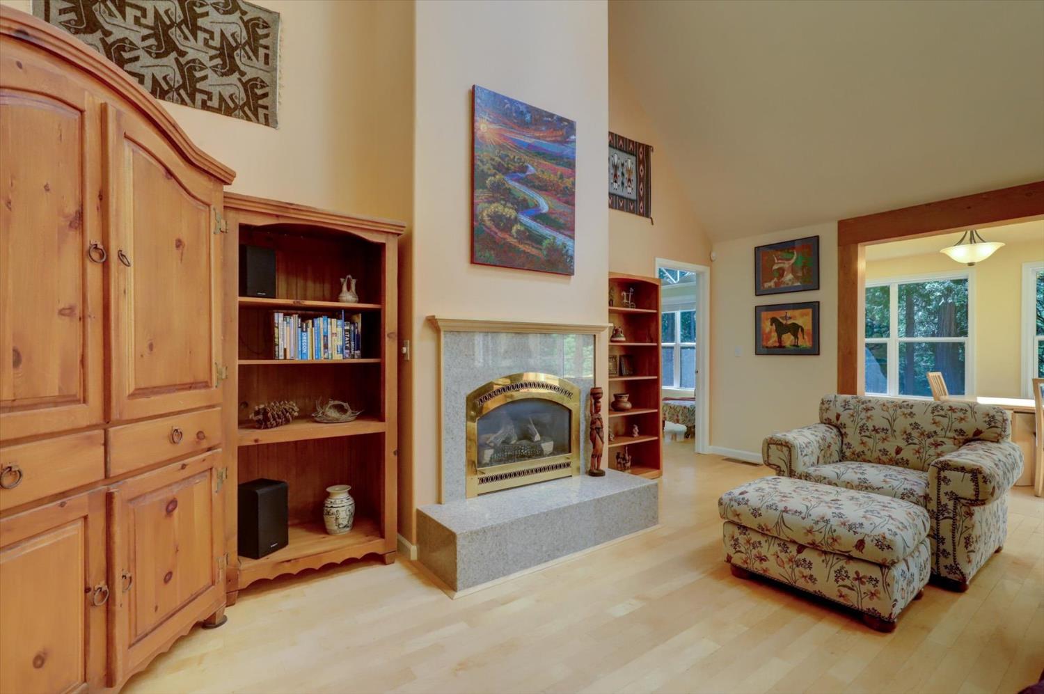 Detail Gallery Image 5 of 99 For 13459 Bass Trail, Grass Valley,  CA 95945 - 4 Beds | 3 Baths