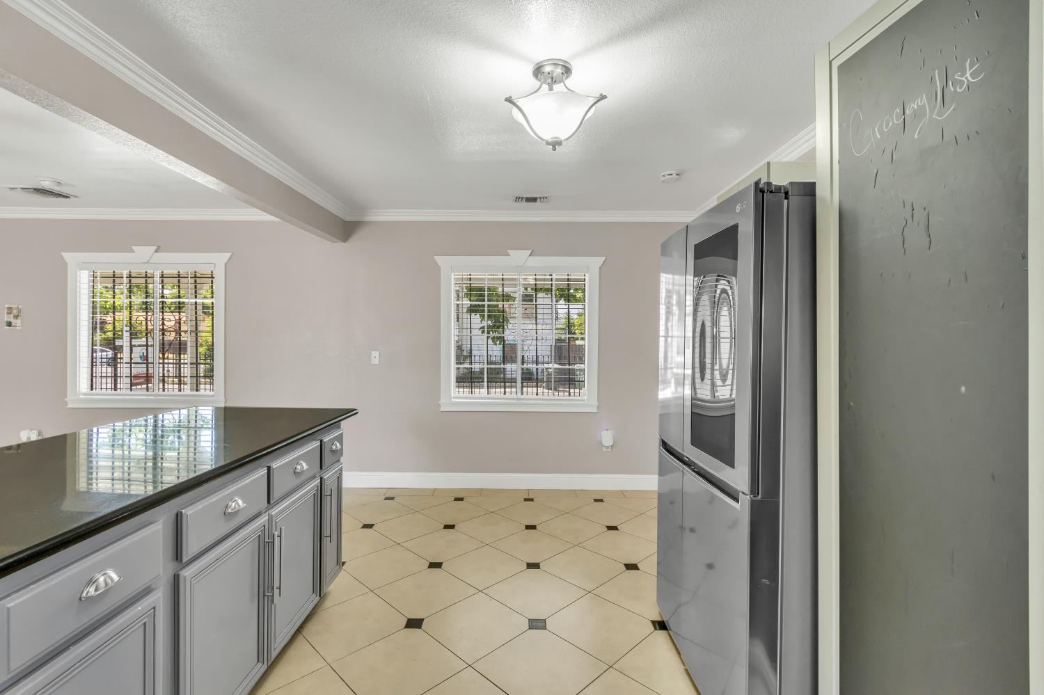 Detail Gallery Image 24 of 46 For 4345 48th St, Sacramento,  CA 95820 - 3 Beds | 2 Baths