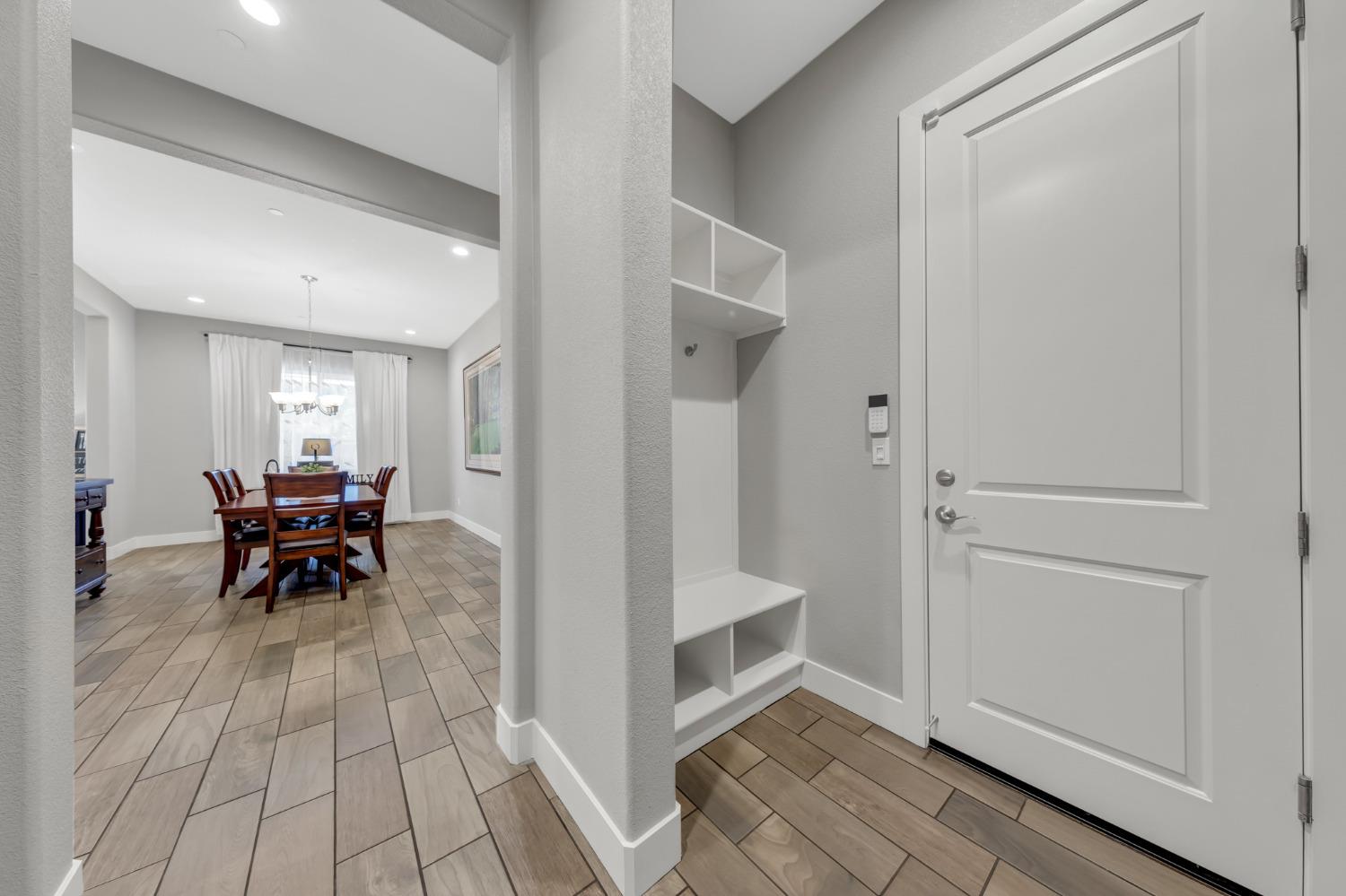 Detail Gallery Image 41 of 48 For 368 Olivadi Way, Sacramento,  CA 95834 - 3 Beds | 2/1 Baths