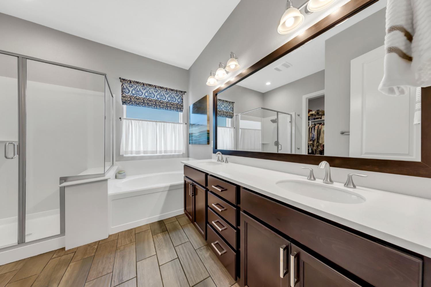 Detail Gallery Image 33 of 48 For 368 Olivadi Way, Sacramento,  CA 95834 - 3 Beds | 2/1 Baths