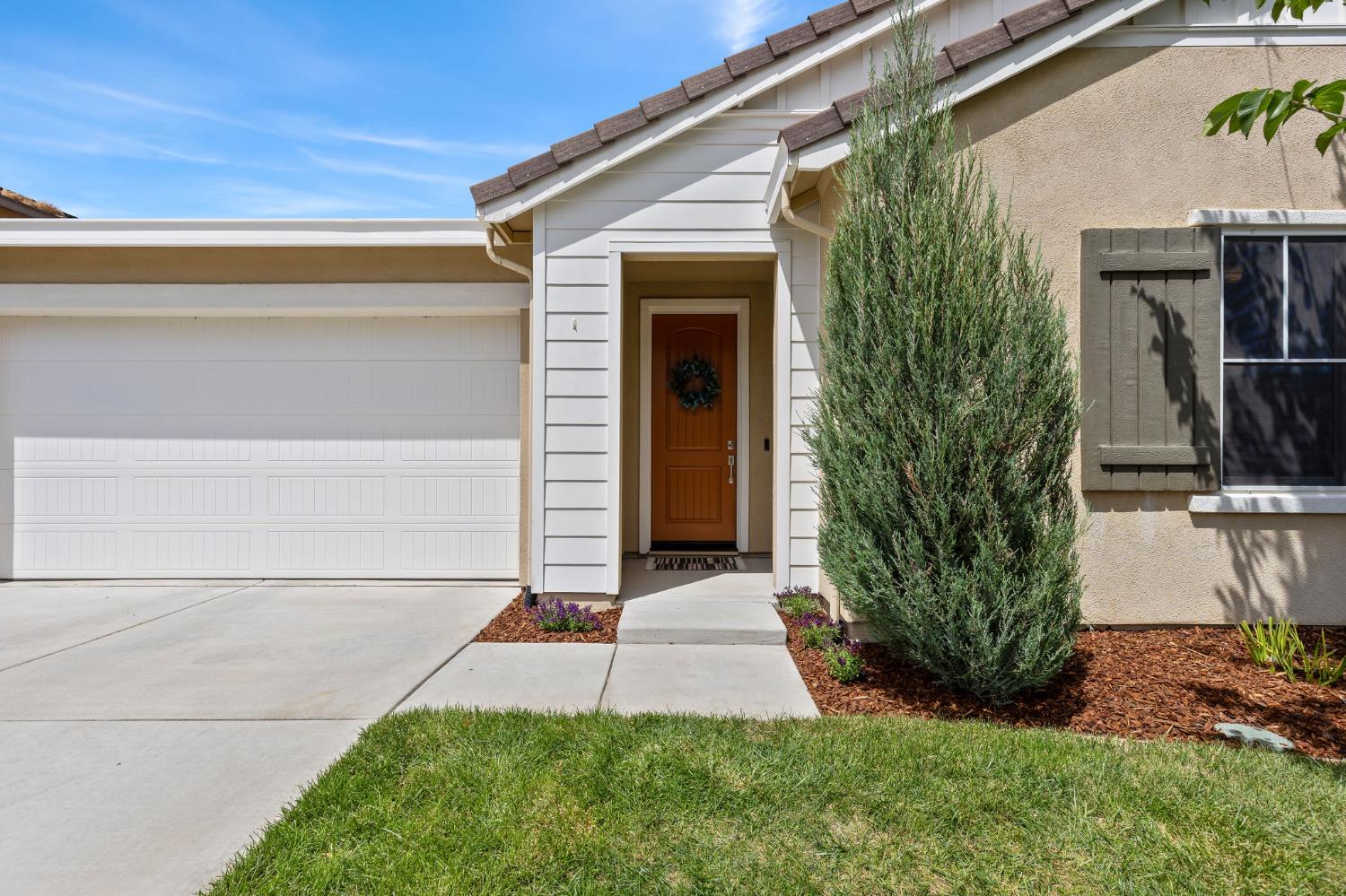 Detail Gallery Image 2 of 47 For 672 Chiselville Ln, Lincoln,  CA 95648 - 3 Beds | 2 Baths