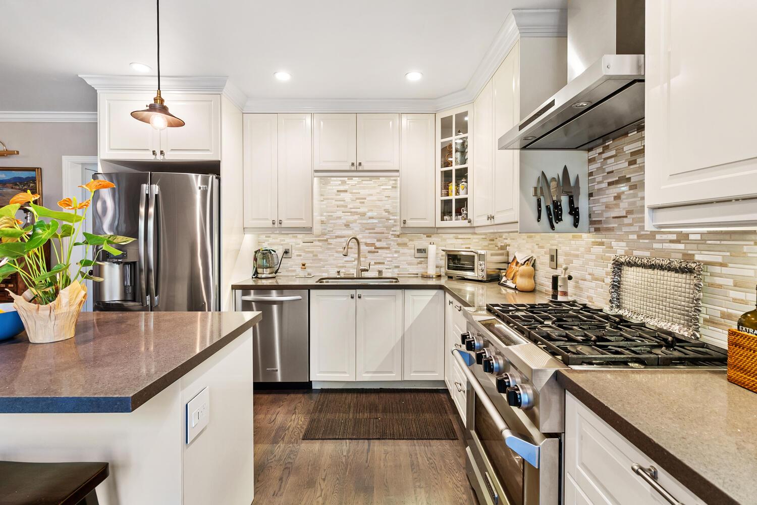 Detail Gallery Image 14 of 42 For 1621 Vallejo Way, Sacramento,  CA 95818 - 3 Beds | 2/1 Baths
