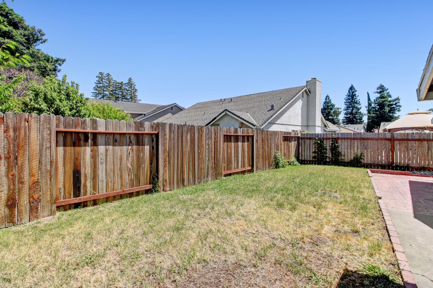 Detail Gallery Image 36 of 43 For 8135 Traver Ct, Sacramento,  CA 95828 - 3 Beds | 2 Baths