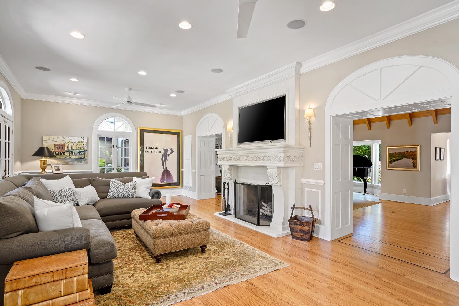 Detail Gallery Image 17 of 89 For 510 Knightsbridge Ln, Sacramento,  CA 95864 - 6 Beds | 4/1 Baths