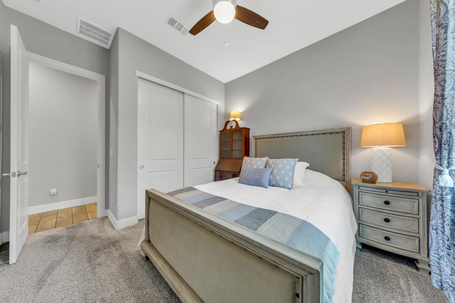 Detail Gallery Image 7 of 48 For 368 Olivadi Way, Sacramento,  CA 95834 - 3 Beds | 2/1 Baths