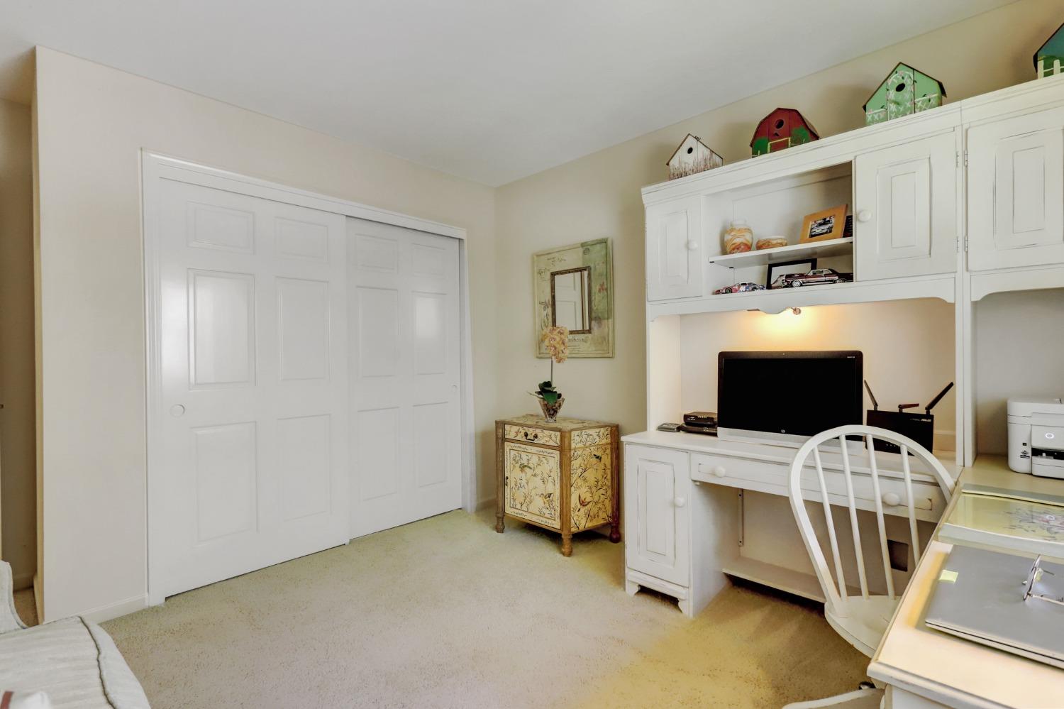 Detail Gallery Image 24 of 99 For 16949 Round Valley Cir, Grass Valley,  CA 95949 - 3 Beds | 2/1 Baths