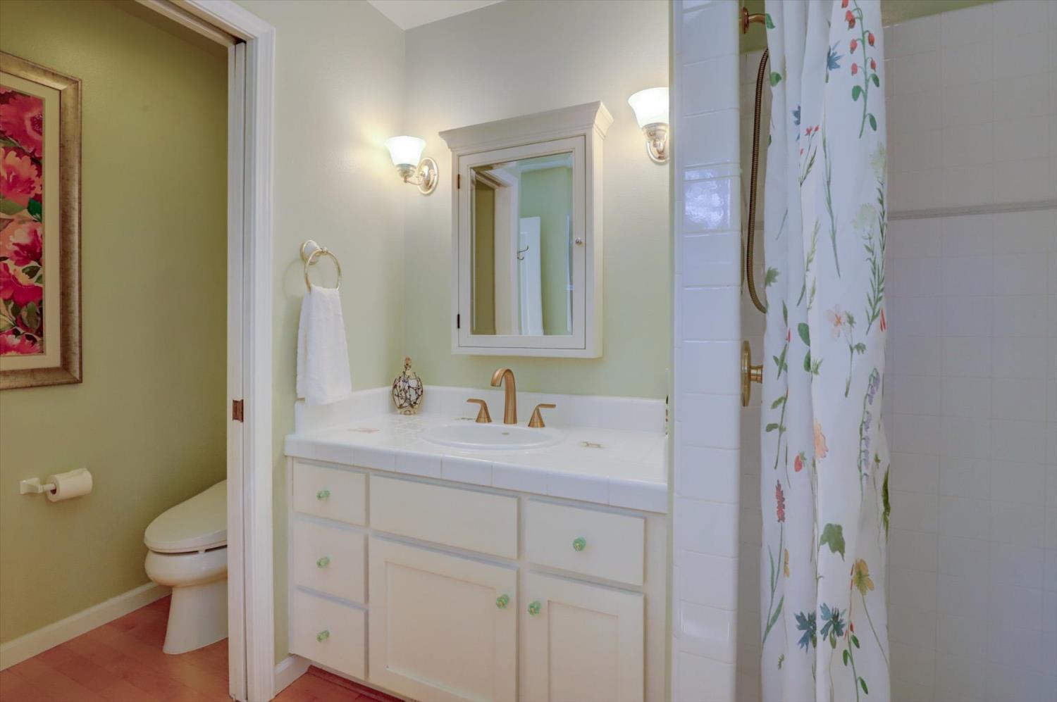 Detail Gallery Image 14 of 99 For 13459 Bass Trail, Grass Valley,  CA 95945 - 4 Beds | 3 Baths