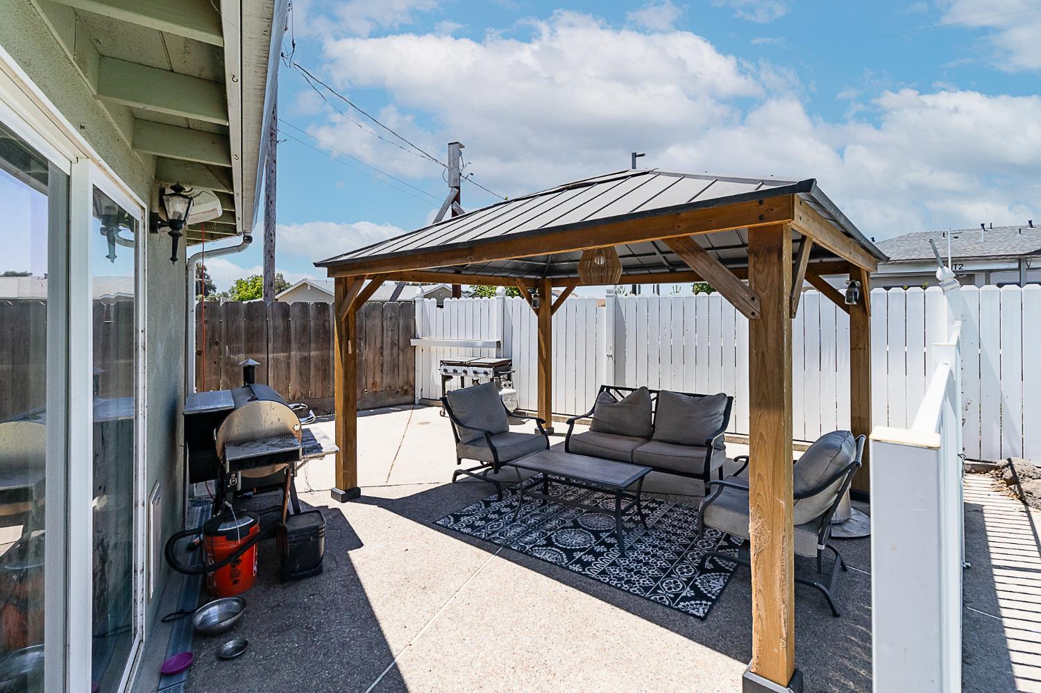 Detail Gallery Image 25 of 27 For 7579 Jade Ln, Hilmar,  CA 95324 - 3 Beds | 2/1 Baths