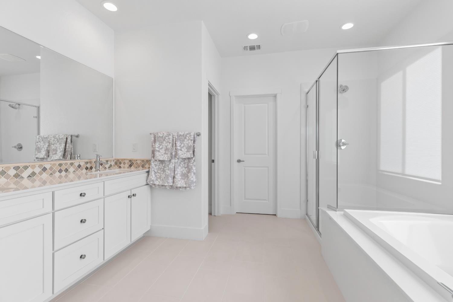 Detail Gallery Image 30 of 48 For 1674 Locksley Dr, Lathrop,  CA 95330 - 4 Beds | 3 Baths