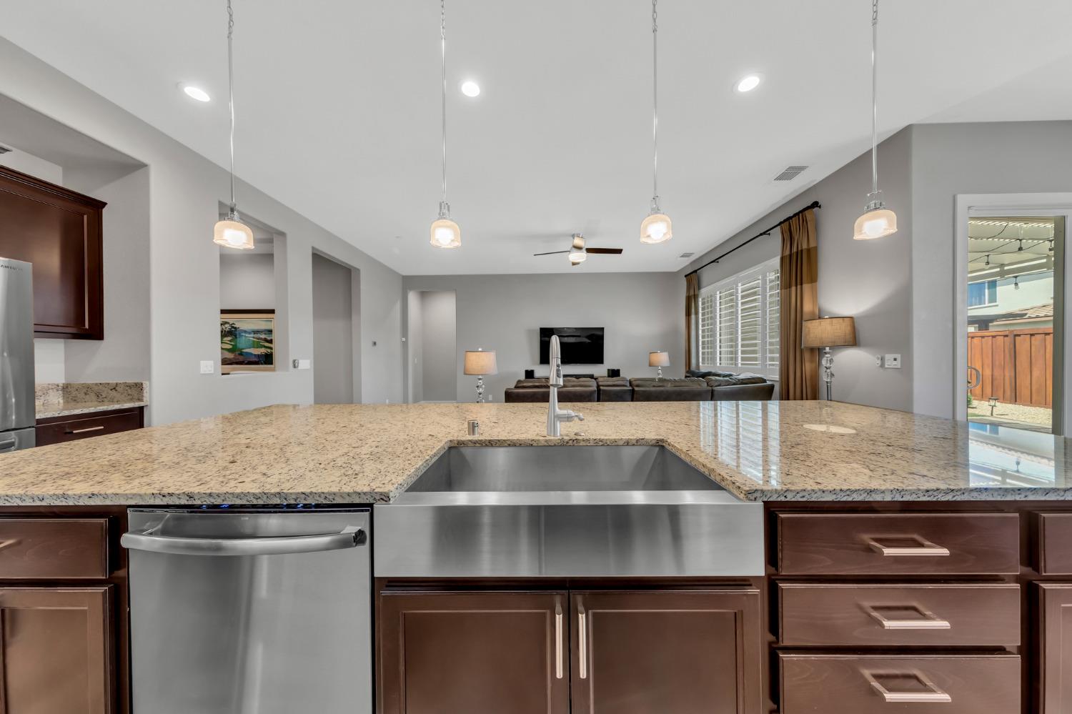 Detail Gallery Image 20 of 48 For 368 Olivadi Way, Sacramento,  CA 95834 - 3 Beds | 2/1 Baths