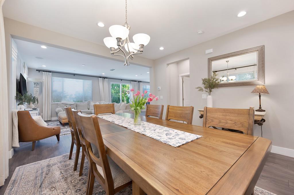 Detail Gallery Image 8 of 52 For 4432 Juneberry Dr, Sacramento,  CA 95834 - 3 Beds | 2/1 Baths