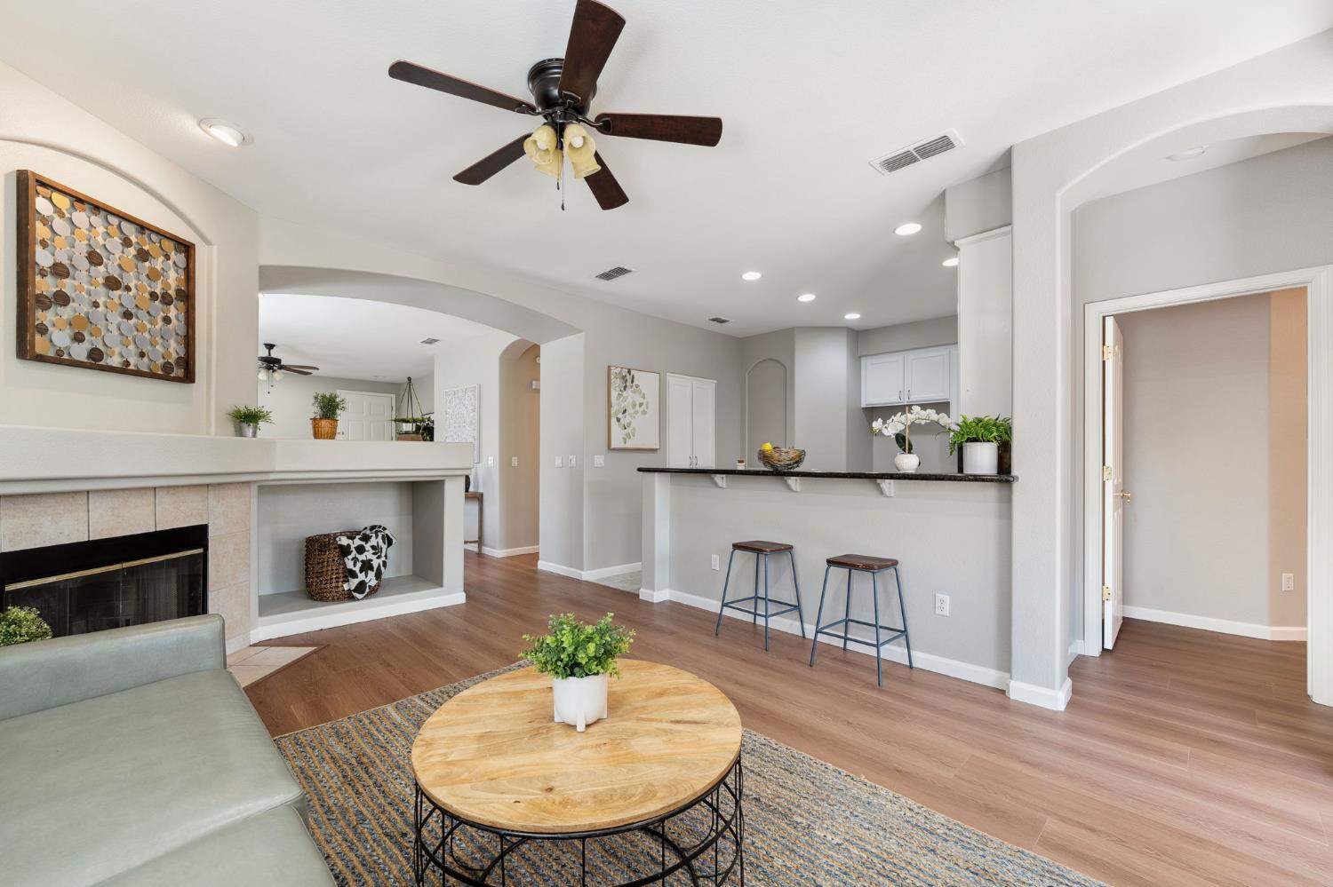 Detail Gallery Image 13 of 30 For 2192 Sherington Way, Sacramento,  CA 95835 - 3 Beds | 2 Baths