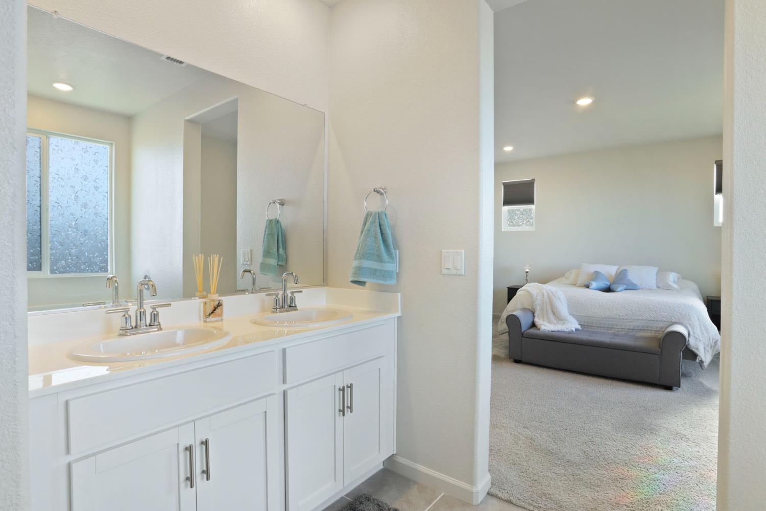 Detail Gallery Image 33 of 64 For 6925 Foraker Dr, Stockton,  CA 95219 - 5 Beds | 3/1 Baths
