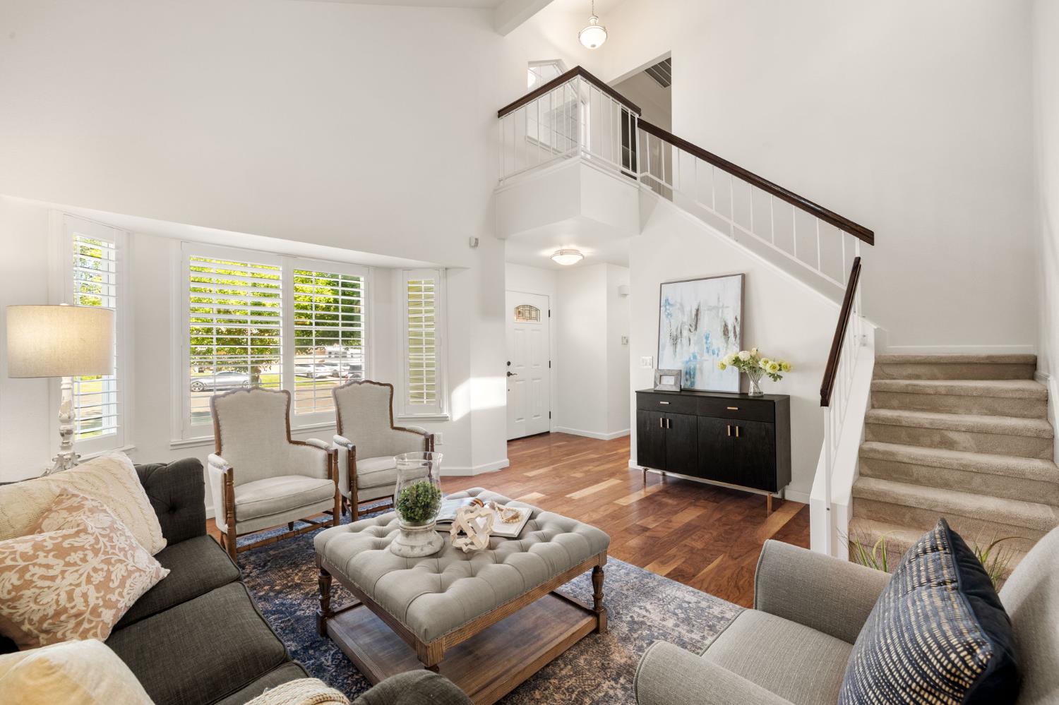 Detail Gallery Image 3 of 28 For 4124 Briarhollow Ct, Fair Oaks,  CA 95628 - 4 Beds | 3 Baths