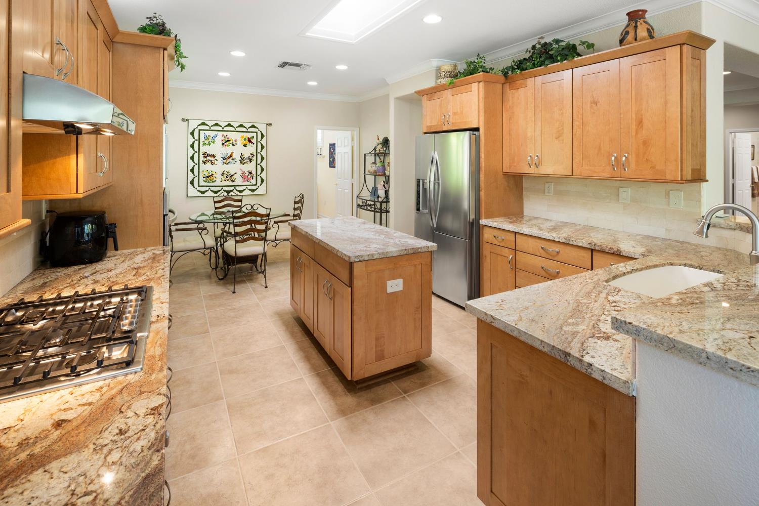 Detail Gallery Image 17 of 55 For 1736 Stone House Ln, Lincoln,  CA 95648 - 2 Beds | 2 Baths