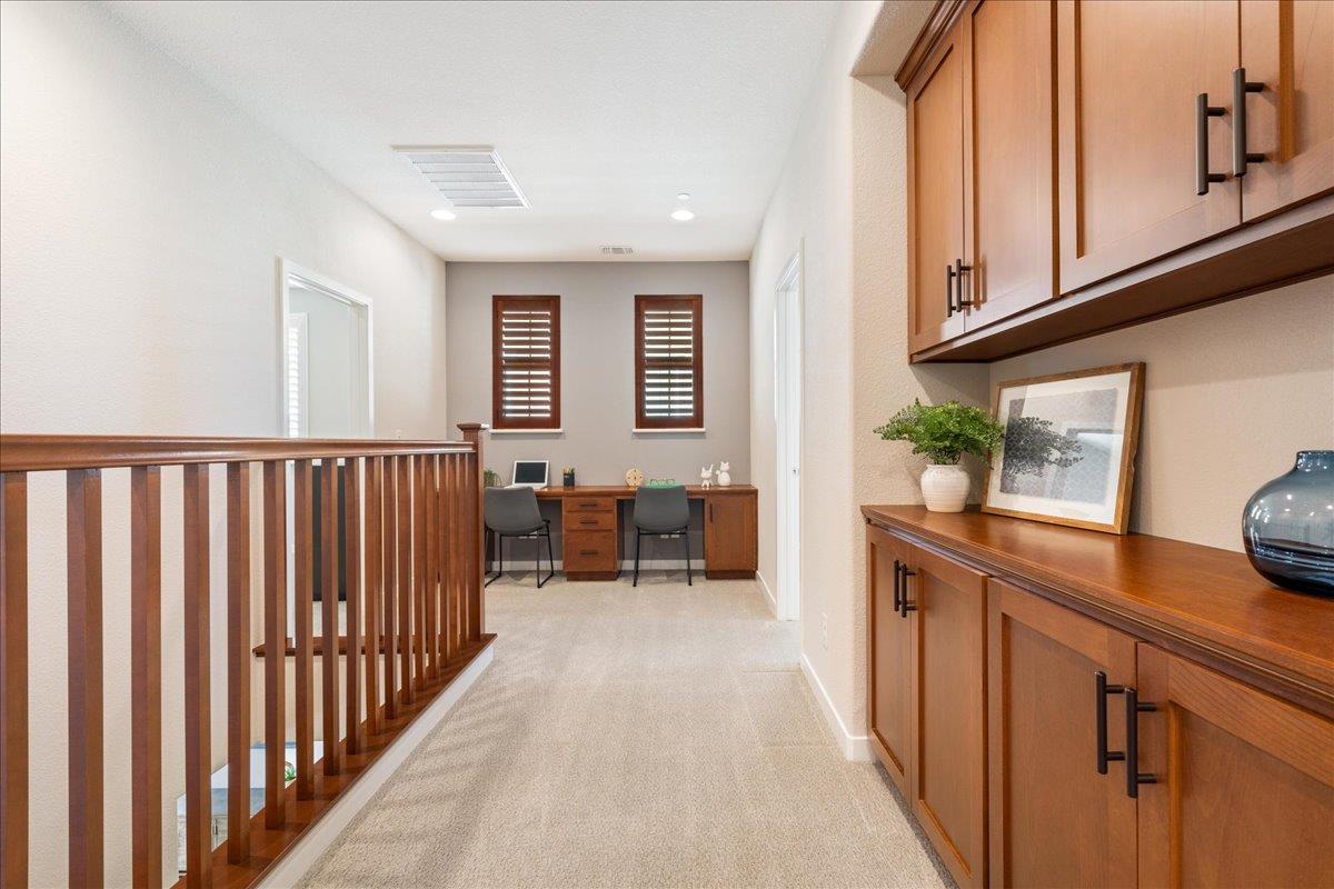 Detail Gallery Image 26 of 54 For 1032 Oakbriar Cir, Roseville,  CA 95747 - 4 Beds | 3 Baths