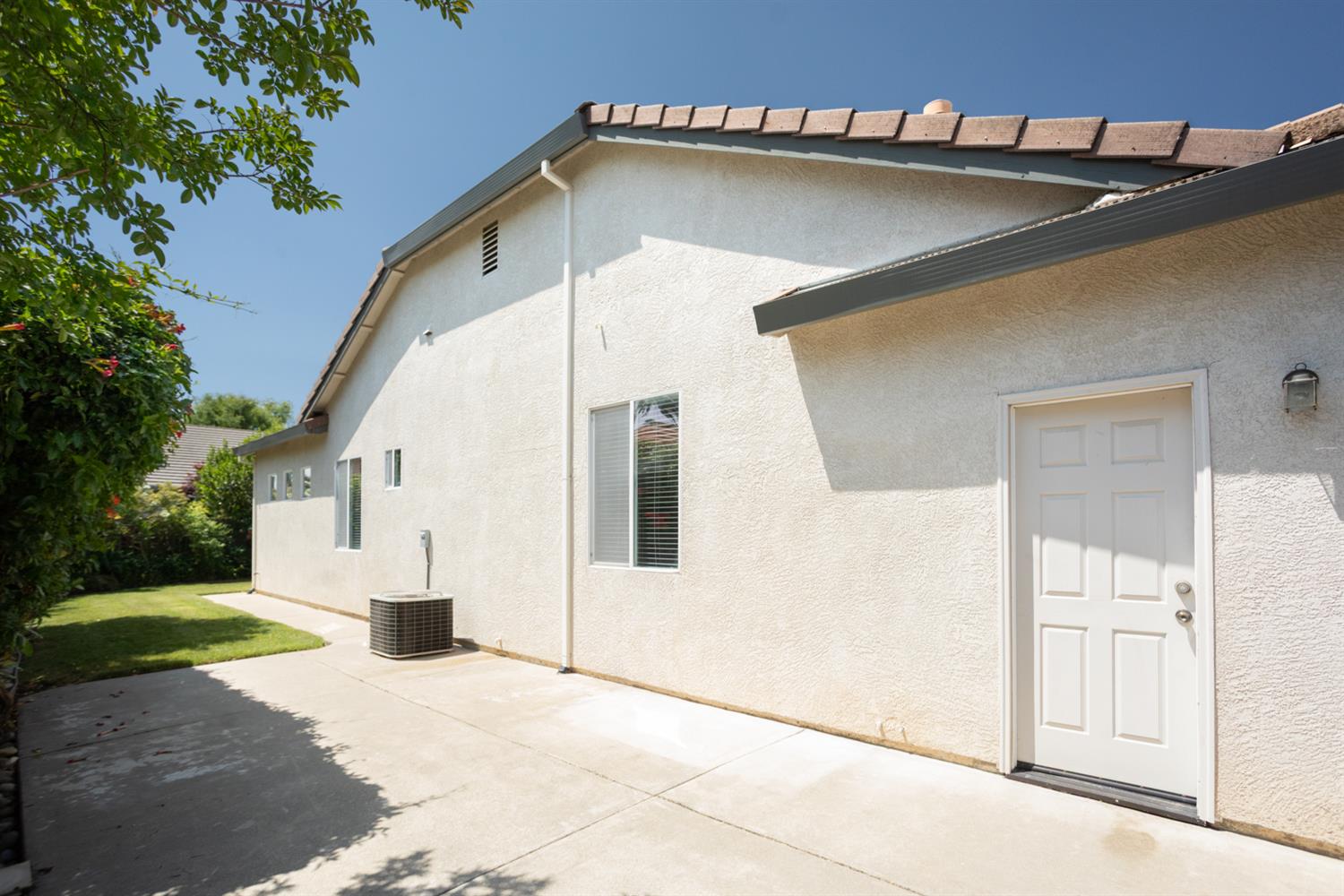 Detail Gallery Image 43 of 76 For 1868 Kendall Ct, Yuba City,  CA 95993 - 4 Beds | 2/1 Baths