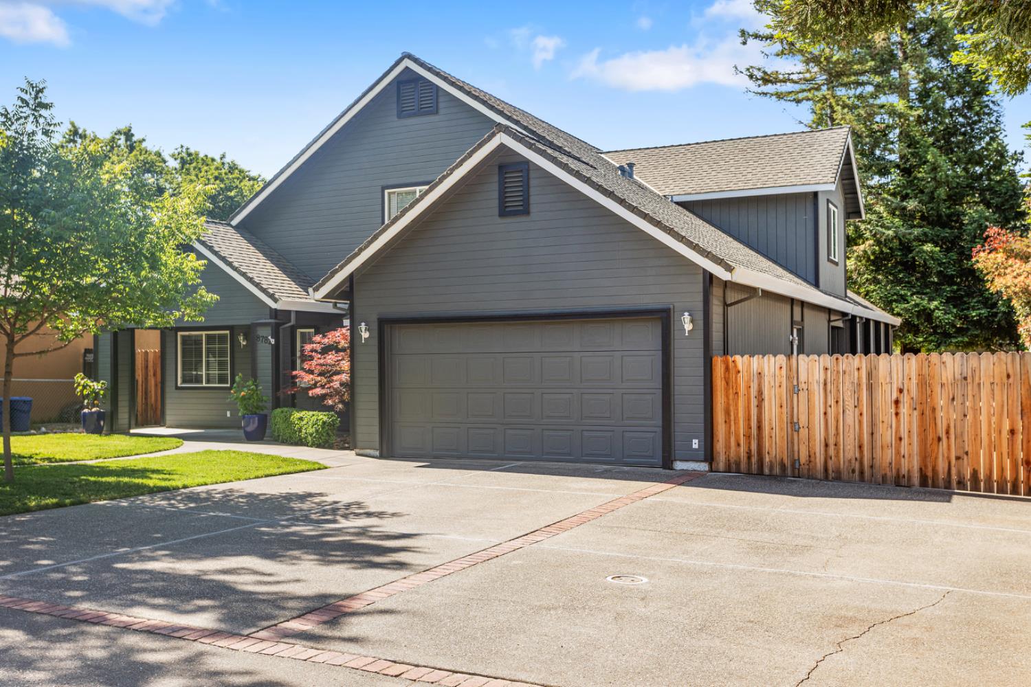 Detail Gallery Image 1 of 38 For 8782 Steven Ave, Orangevale,  CA 95662 - 4 Beds | 3 Baths