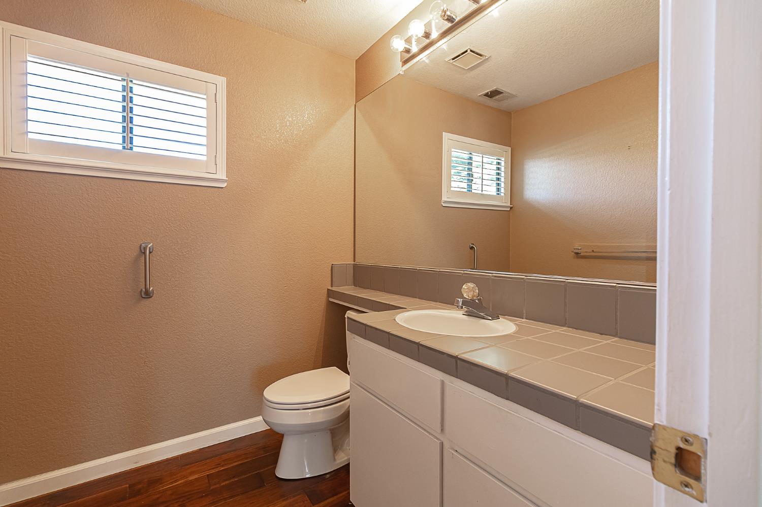 Detail Gallery Image 11 of 35 For 2508 Hilversum Ln, Modesto,  CA 95356 - 5 Beds | 3/1 Baths