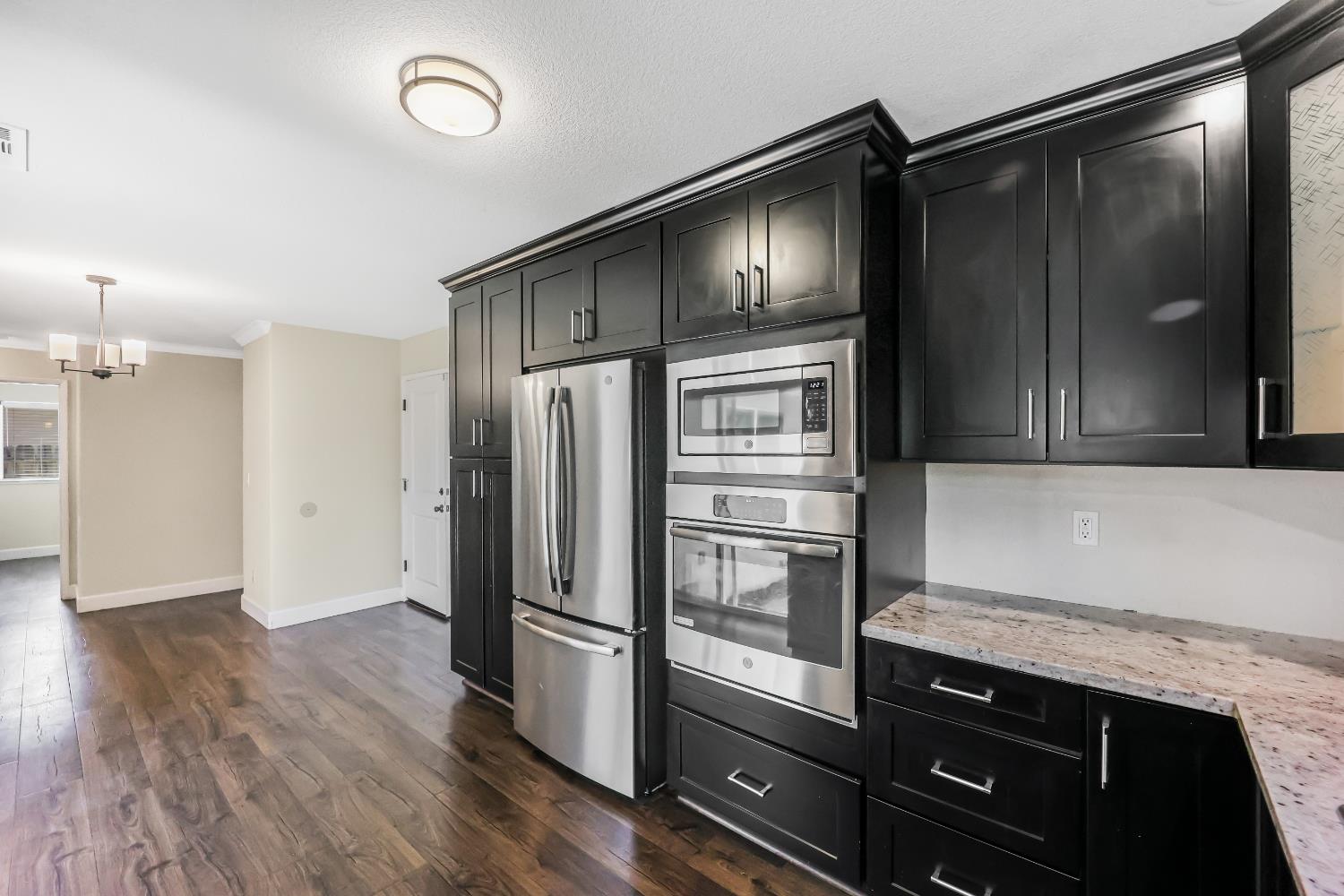 Detail Gallery Image 11 of 33 For 3498 Pitcairn Way, San Jose,  CA 95111 - 3 Beds | 2 Baths