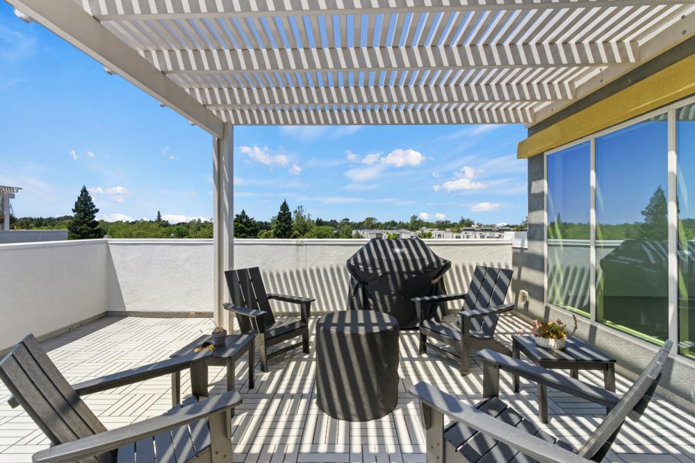 Detail Gallery Image 39 of 73 For 451 Tailoff Ln #401,  Sacramento,  CA 95818 - 2 Beds | 3 Baths
