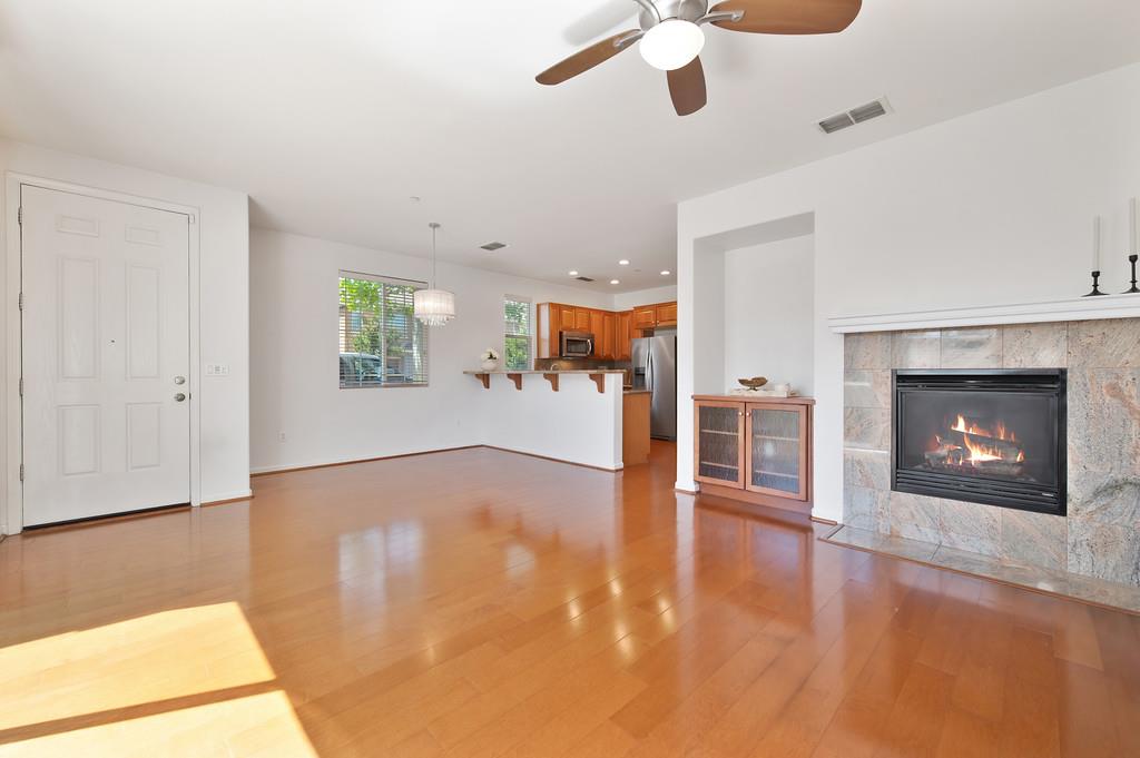 Detail Gallery Image 10 of 31 For 1301 Dante Cir, Roseville,  CA 95678 - 2 Beds | 2/1 Baths