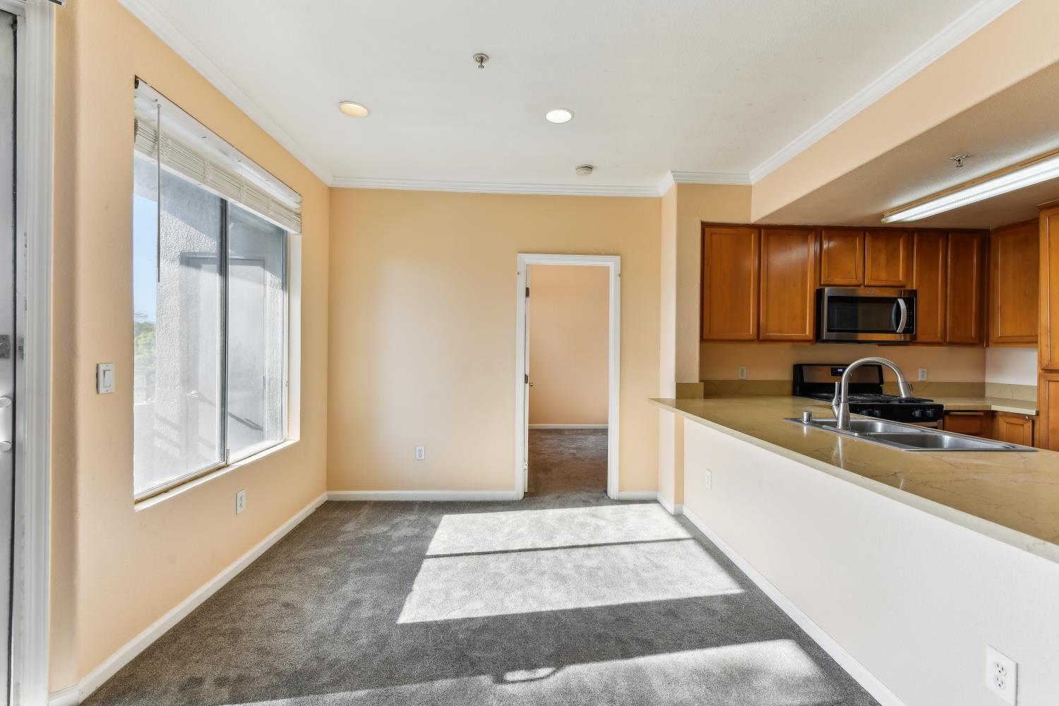 Photo #10: 225065407 Listing: Photo #10