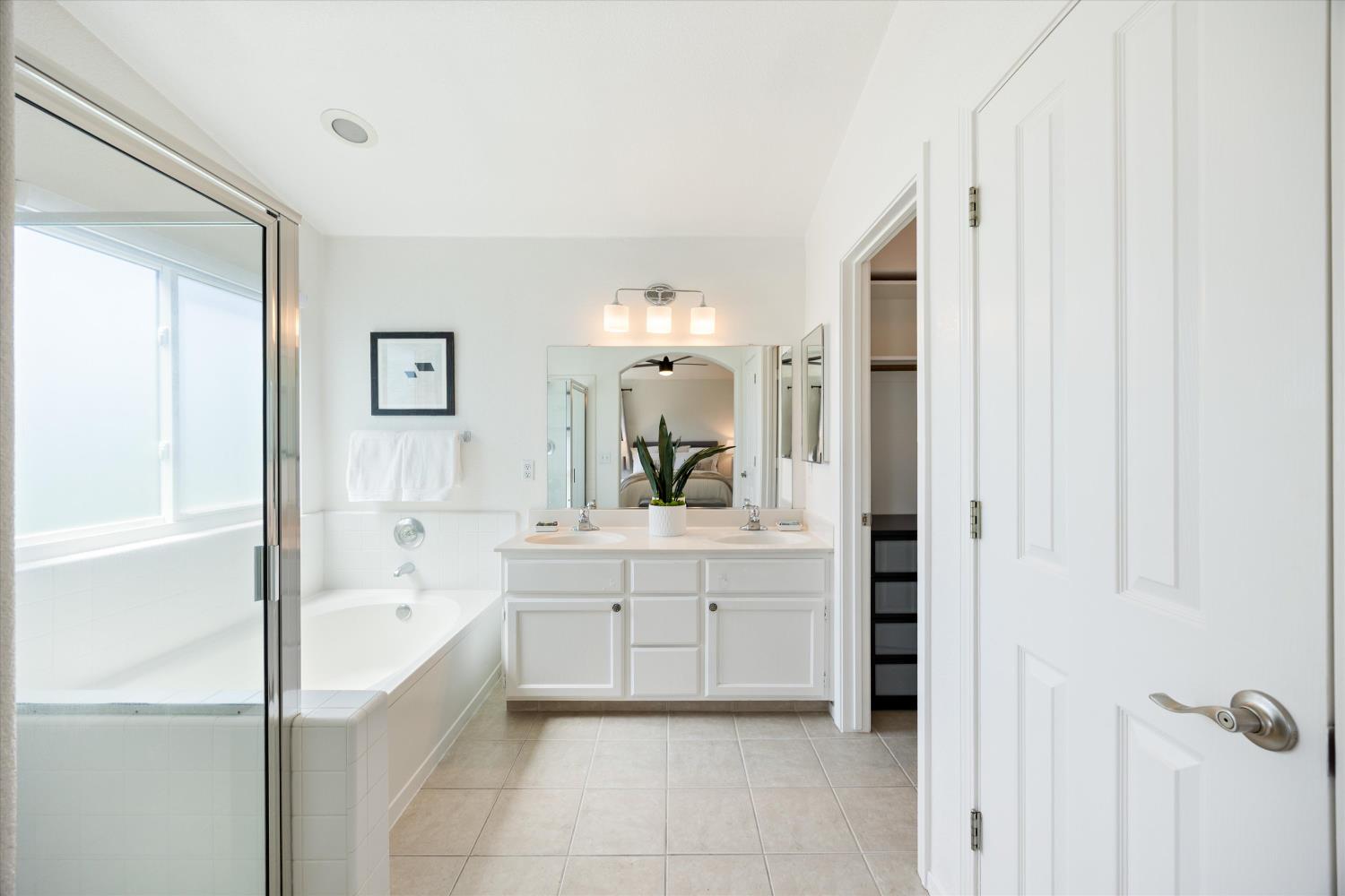 Detail Gallery Image 31 of 40 For 2929 Turnbuckle Cir, Elk Grove,  CA 95758 - 4 Beds | 2/1 Baths