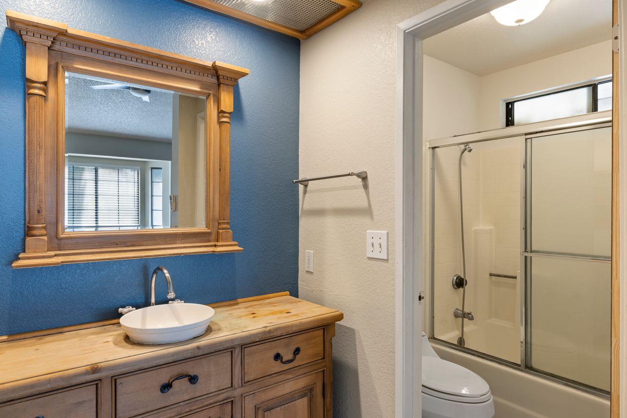 Detail Gallery Image 5 of 37 For 7 Whitecap Ct, Sacramento,  CA 95833 - 3 Beds | 2 Baths