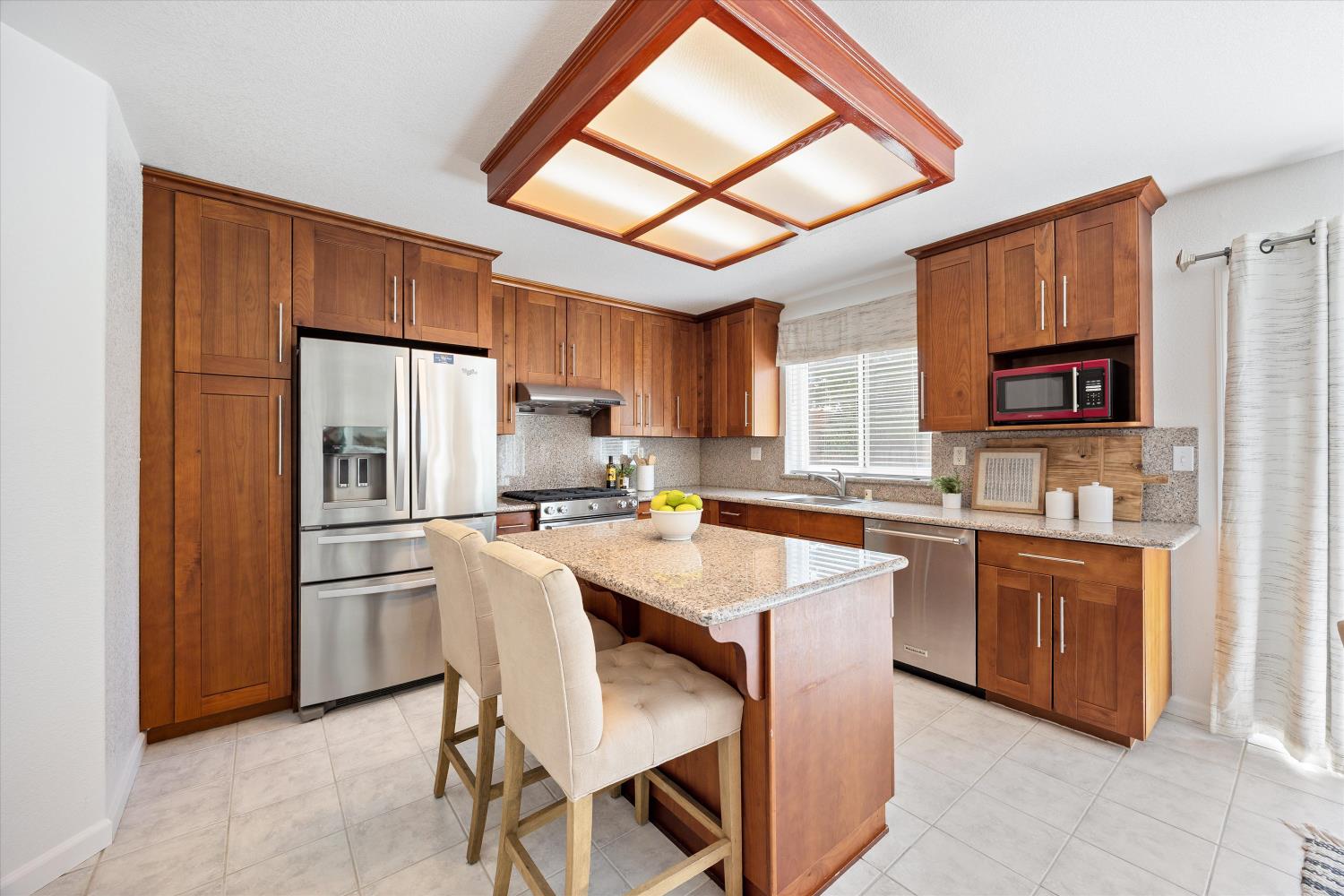 Detail Gallery Image 13 of 40 For 2929 Turnbuckle Cir, Elk Grove,  CA 95758 - 4 Beds | 2/1 Baths