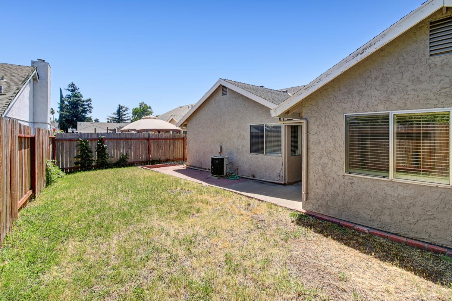 Detail Gallery Image 37 of 43 For 8135 Traver Ct, Sacramento,  CA 95828 - 3 Beds | 2 Baths