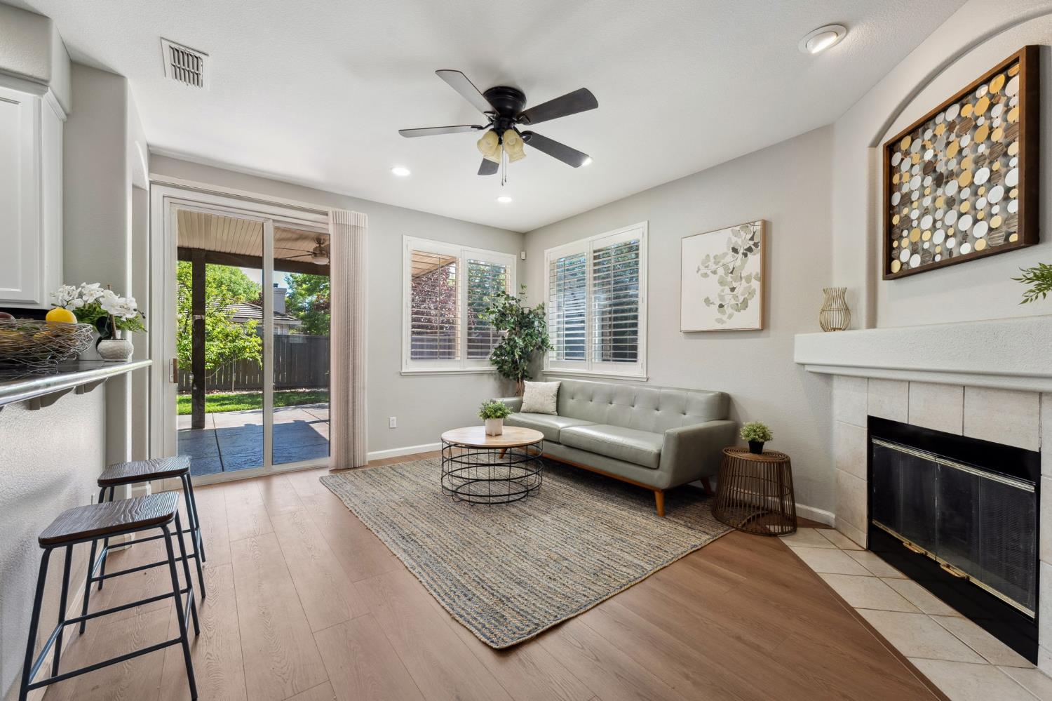 Detail Gallery Image 11 of 30 For 2192 Sherington Way, Sacramento,  CA 95835 - 3 Beds | 2 Baths