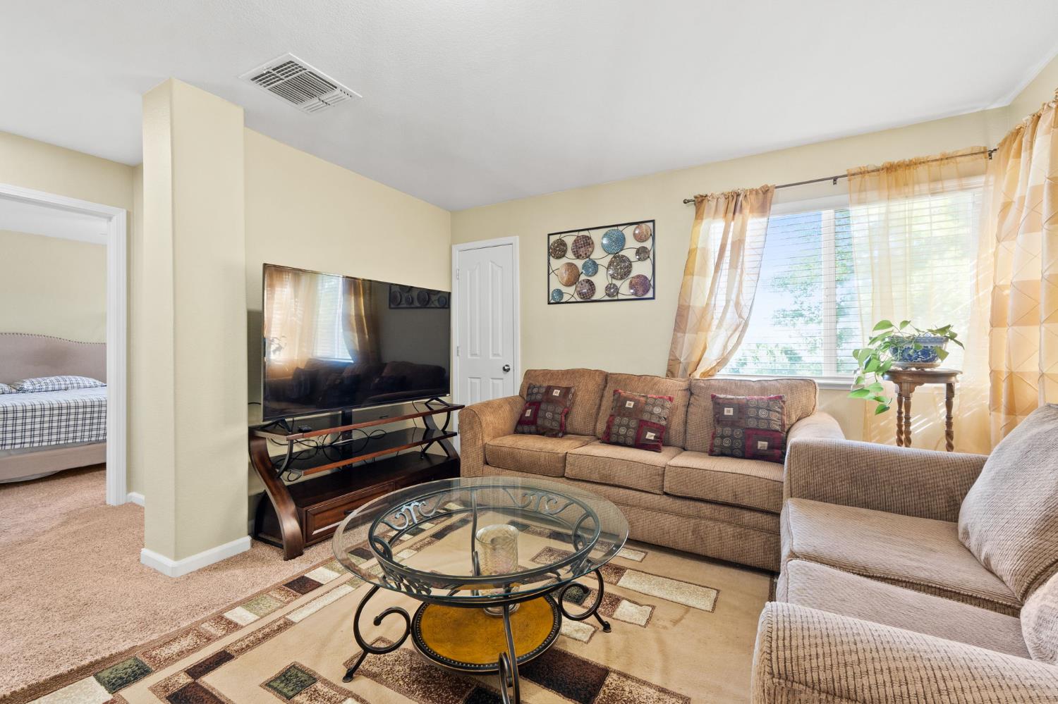 Detail Gallery Image 19 of 33 For 11866 Rubilite Way, Rancho Cordova,  CA 95742 - 4 Beds | 3 Baths
