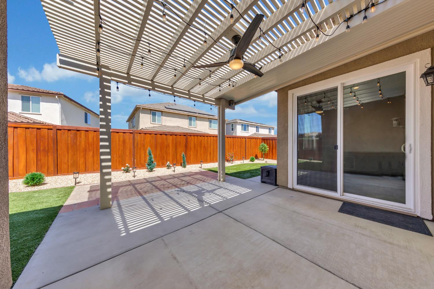 Detail Gallery Image 43 of 48 For 368 Olivadi Way, Sacramento,  CA 95834 - 3 Beds | 2/1 Baths