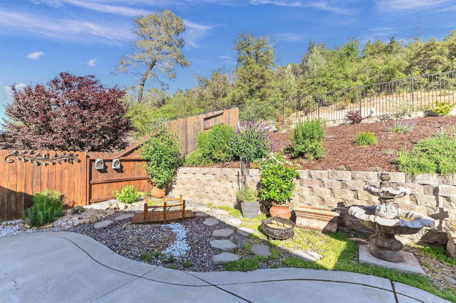 Detail Gallery Image 2 of 53 For 716 Clover Dr, Ione,  CA 95640 - 3 Beds | 2 Baths